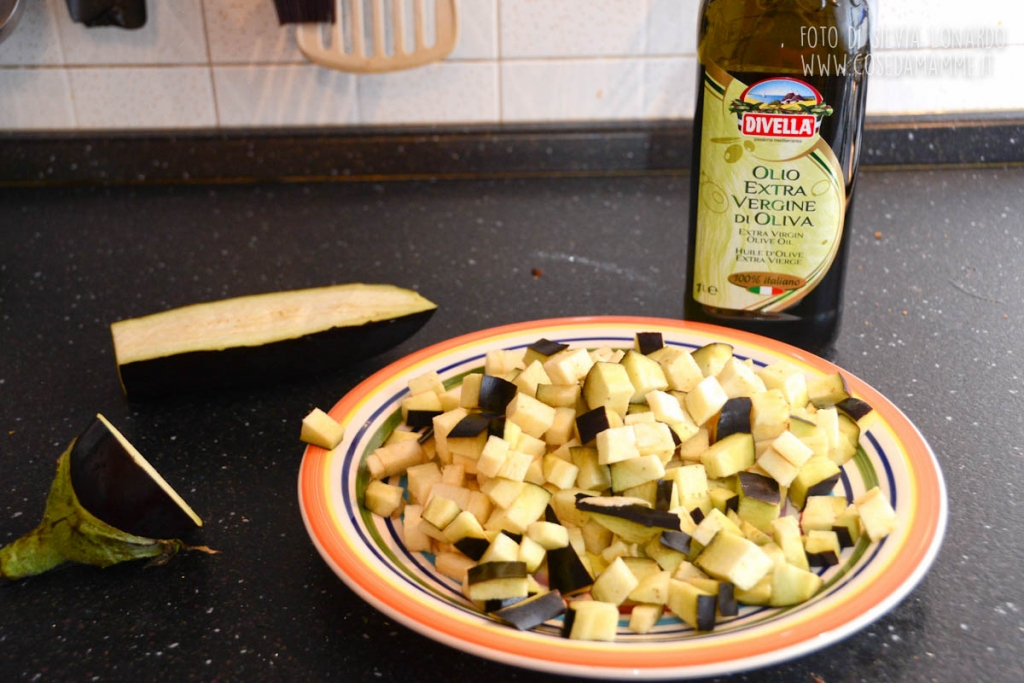 Pasta con cubetti di melanzane (non fritte) - Cose da Mamme